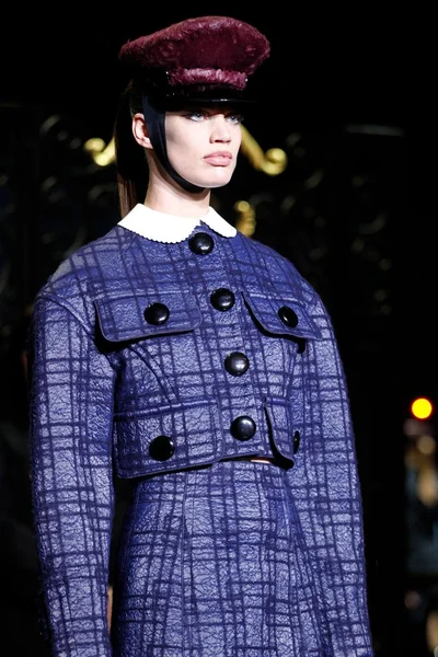 Look 57